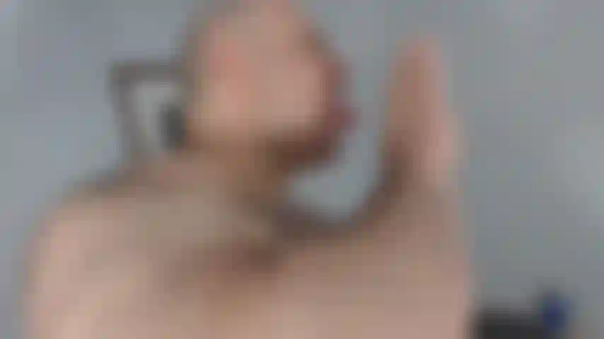 Wie BullMuscleJoe dir zeigt, wie sehr er oralsex liebt und dann angibt, wie er sich zu deinem vergnügen beugt!