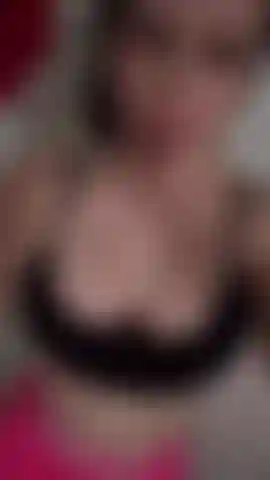 Bbc-cuckold-rollenspiel mit bbc-torso-spielzeug.