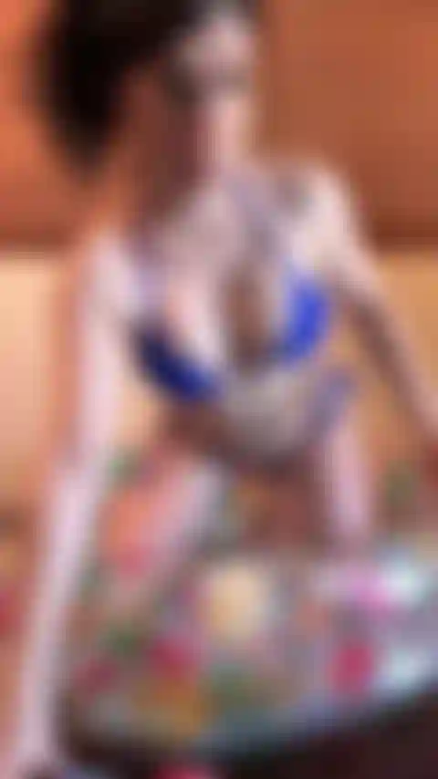 Ziehe meinen bikini aus.