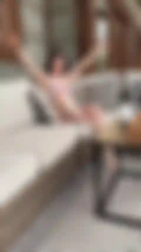 Die im urlaub draußen fingert.