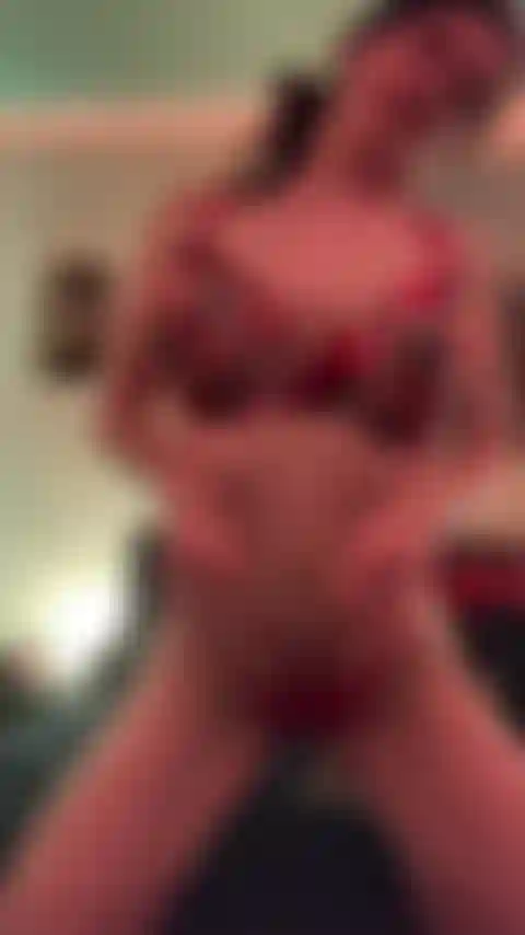 Füttere mich mit deinem schwanz.