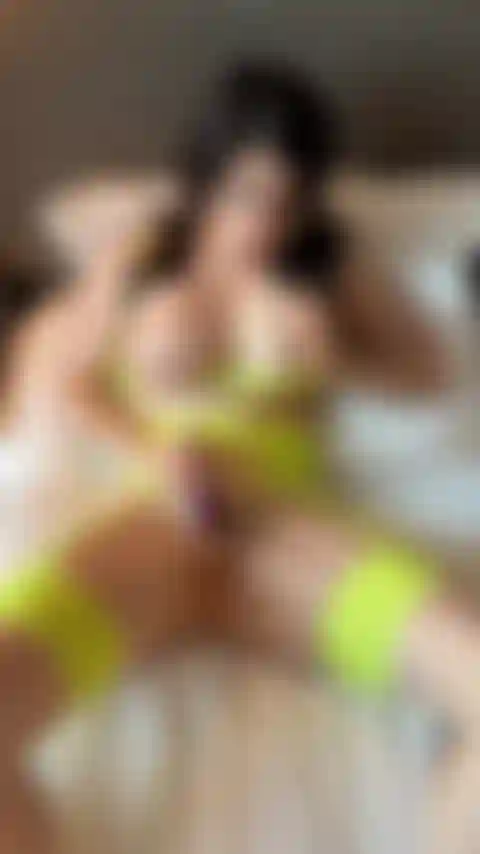 Vibriere meinen klitorisclip.