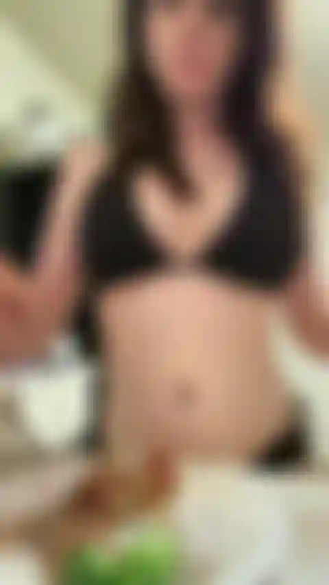 Ziehe mich beim mittagessen lässig aus.