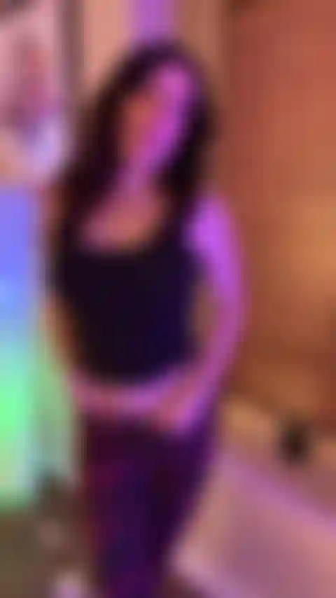 Bete meinen großen arsch an.