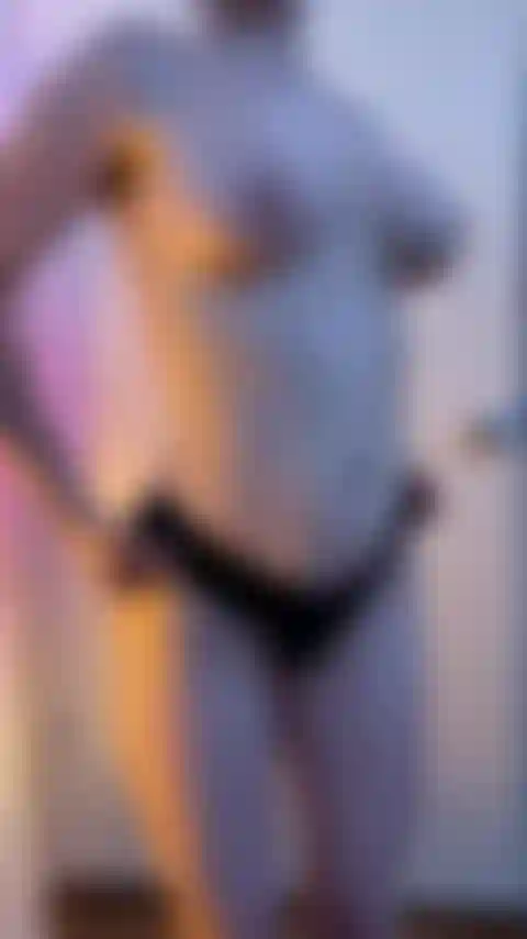 Lecke meinen verschwitzten körper.