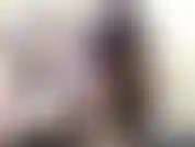 Schau mir zu, wie ich gleichzeitig einen dildo tief in meine muschi und meinen mund nehme!