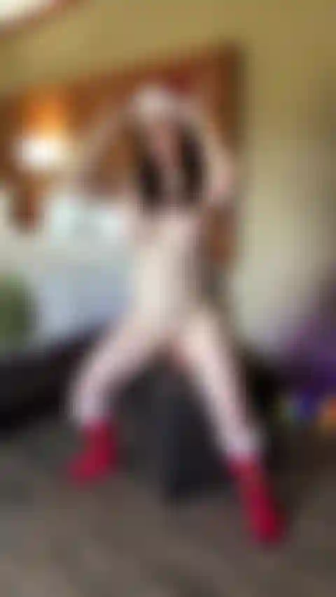 Reite und twerke auf meinem dildo.