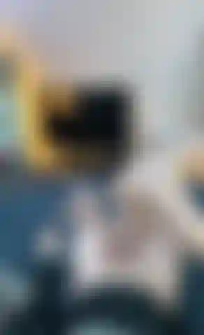 Reite einen schwanz mit nippelklemmen.