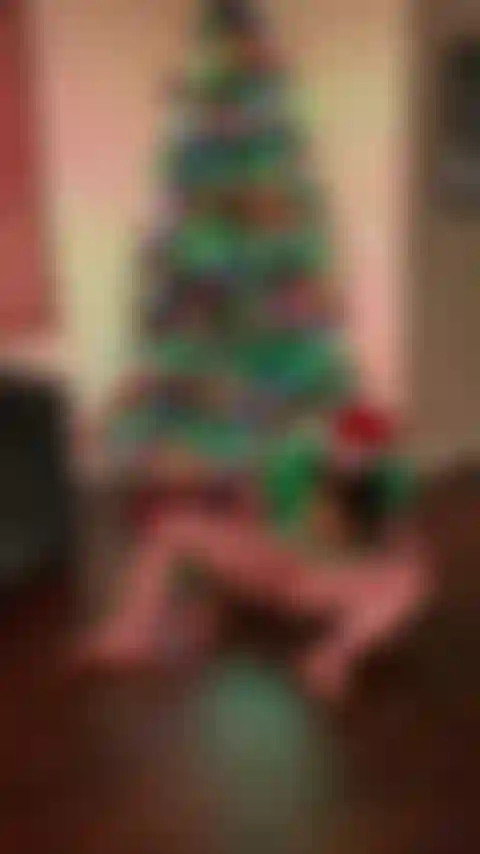 Unter dem baum ungezogen wird.