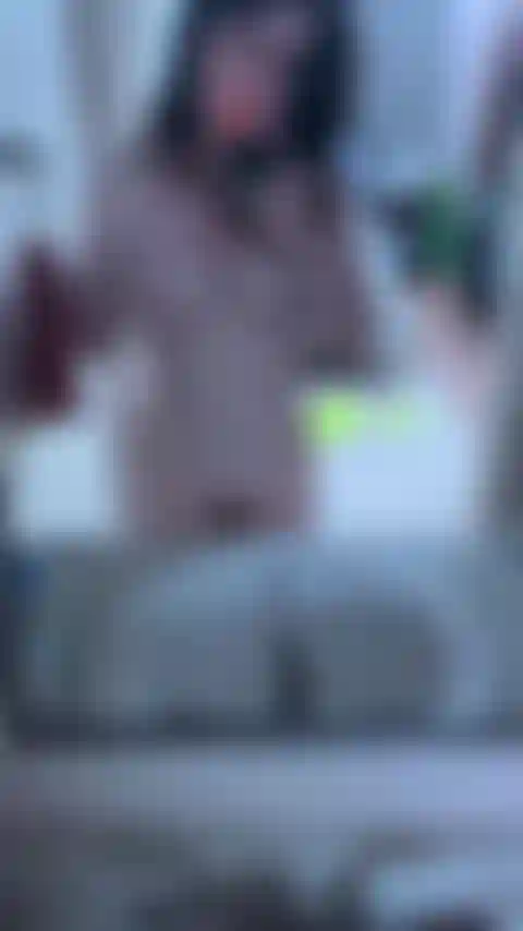 Mirror tease und dirty talk.