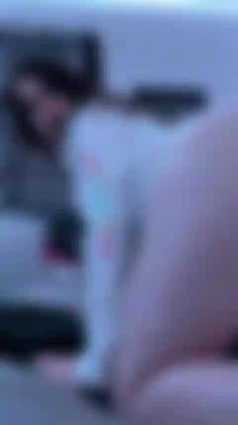 Komme mit meinem klitoris-stimulator von hinten.