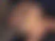 Sieh zu, wie ich so erregt werde, dass ich abspritze und meine yogahose einweiche.