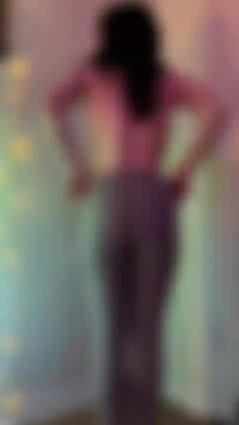 Der arsch wackelt und klatscht.