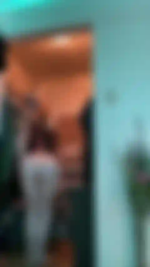 Bereite mich darauf vor, ins fitnessstudio zu gehen.