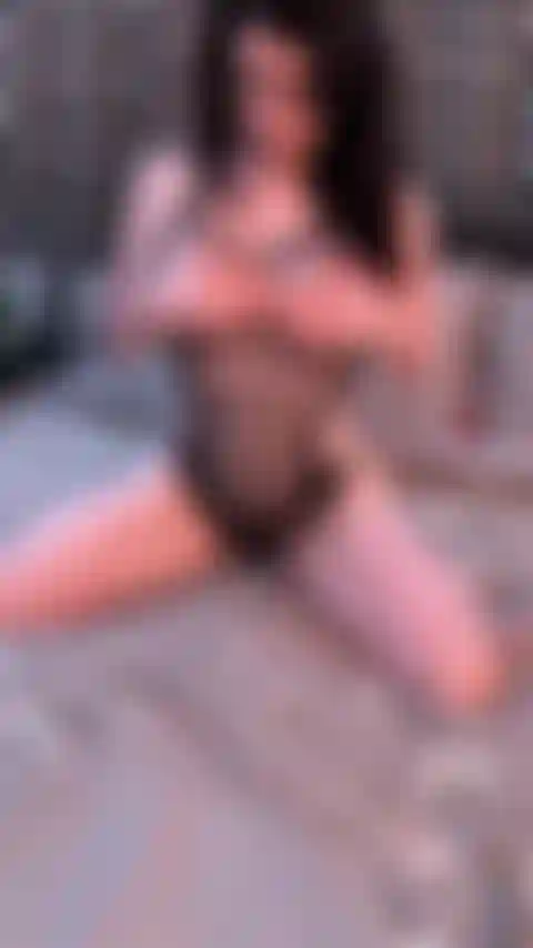 Nippelklemmen und klitorisspiele.