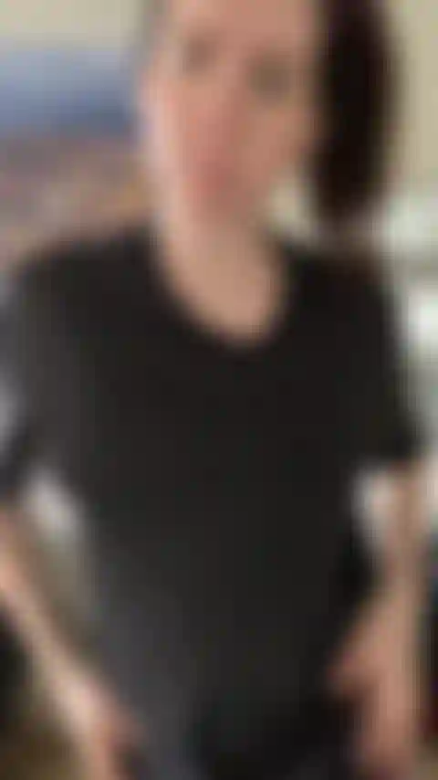 Reiß mir das hemd vom leib und spritz mir auf die titten.