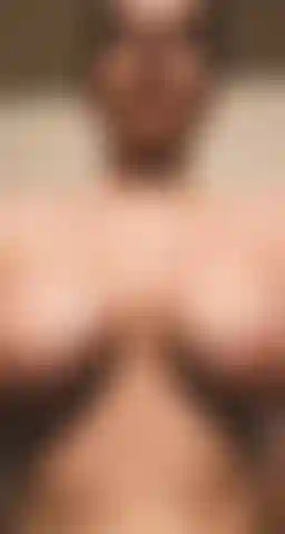 Nur verschwitzte, wippende brüste.