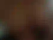 Meine riesigen 40-liter-titten aus einem winzigen bikini hüpft und in nahaufnahme zeigt, wie ich ihnen einen handjob gebe.