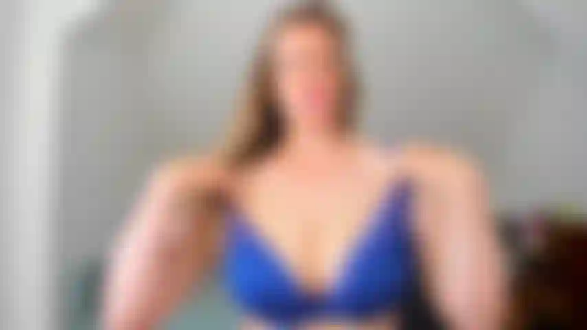 Modelliere meine bh-sammlung und komme am ende.