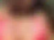 Komm, lass mich dich necken, indem ich meine roten lippen um diese große kubanische zigarre schließe. Ich necke dich in meinem roten latexkleid, während ich dir rauch ins gesicht blase. Ich gebe dir einen pov meiner 34j-titten, während ich dir ins gesicht puste!