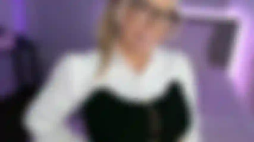 Cumming dildo rolepay