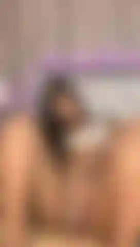 Und reibe meine muschi.