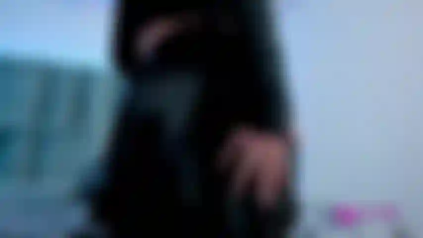 Spiele mit der pussy.