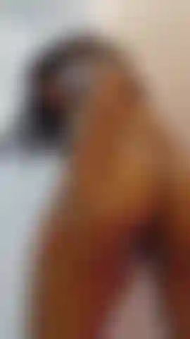 Ich ficke meine muschi.