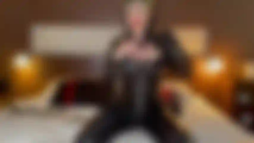 Catwoman pussy play trailer.