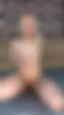 Und statt von meinen fingern träume ich von deinem schwanz.