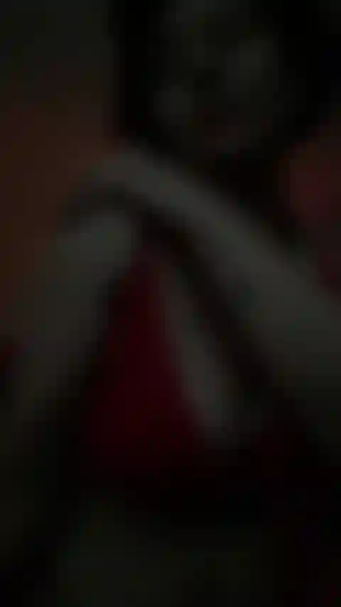 Muschi reiben, mit titten und gesicht.