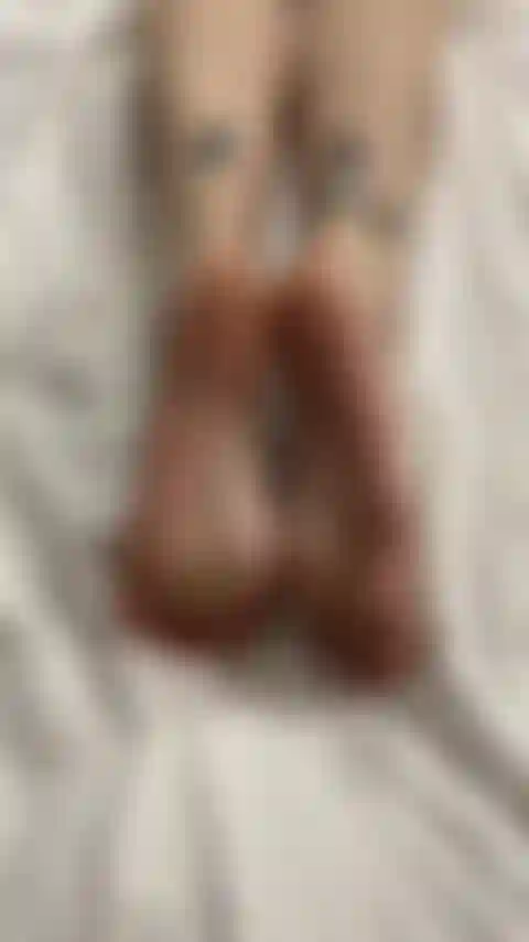 Reife, faltige sohlen zeigen.