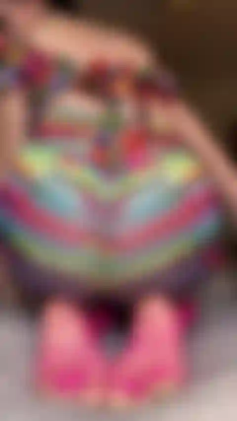 Netzstrümpfe, arsch und sohlen, milf in leggings.