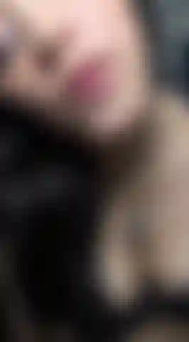 Lo que ves aqu, se queda entre nosotros.  / What you see here, stays among us.