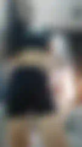 Ziehe für dich meine sexy zugkleidung aus.