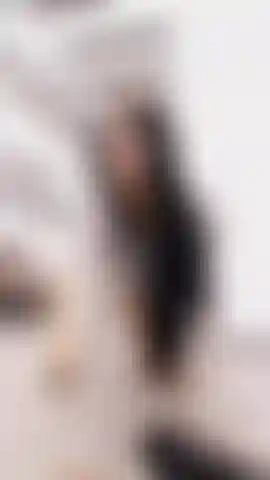 I make you fall with sweetness and trap you with desire.