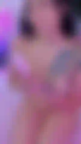 Blowjob the vibrator, mmmm