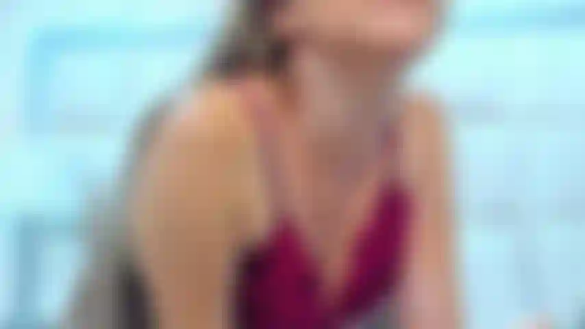 Eine sehr schmutzige show voller speichel im gesicht.