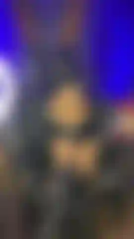 Das latex umgibt mich wie deine unterwerfung heute abend; für keinen von beiden gibt es ein entkommen.