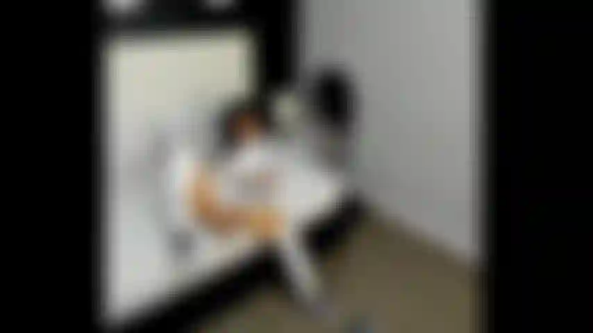 Lutsche deinen schwarzen schwanz.