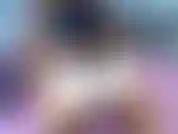 Zeige meine große, braune beute in verschiedenen posen. Hier dreht sich alles um den hintern!!