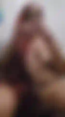 Lippenstift vor der kamera auftragen und dann spritzen, während ich meine titten als erstes am morgen leere! 17 Monate nach der geburt und ich habe immer noch reichlich milch! (Audio!).