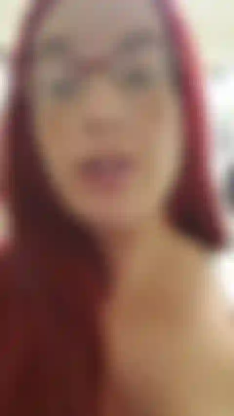 Dies ist ein video, das ein update zeigt und über die größe meiner titten spricht, die in letzter zeit zugenommen hat, mit messinformationen und überraschungen! Ich habe jetzt kolostrum, und sie können mir in diesem video dabei zusehen, wie ich etwas ausdrücke!:) Aufregend!! 37 Wochen schwanger! Audio!