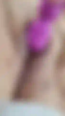 Manchmal muss ein mädchen einfach ihre stimmung spüren und abspritzen, besonders nachdem sie einen ganzen tag damit verbracht hat, neue clips zu drehen – sieh mir zu, wie ich schön schnell und hart abspritze und schau, ob du genauso gut abspritzen kannst wie ich (audio!).