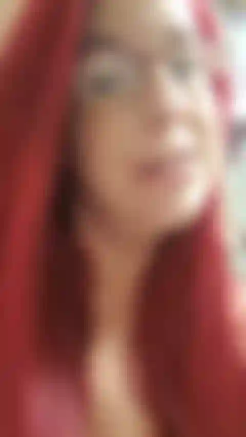 Probiere ein paar sachen aus der zeit vor der schwangerschaft an, die definitiv nicht mehr passen. Meine titten platzen heraus, mein arsch verschluckt meine shorts! Ich zeige mich und wackle/hüpfe und schüttle meinen arsch, meine titten und meinen bauch! 38 In der ersten woche schwanger!