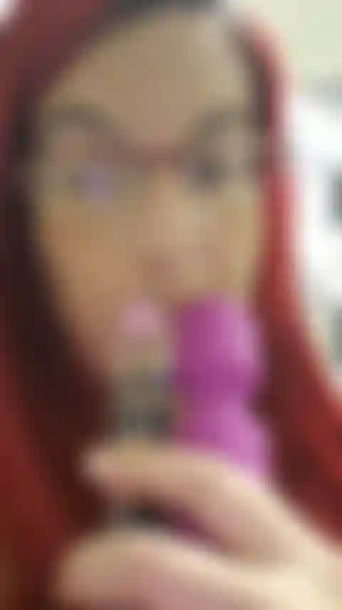 30 Seit wochen schwanger - mitten in der nacht schleiche ich mich in mein badezimmer und benutze meinen vibe und meinen dildo, um mich zum abspritzen zu bringen! Ich bin so hart gekommen, dass ich angst hatte, ich würde kaputt gehen! Lol! Audio!
