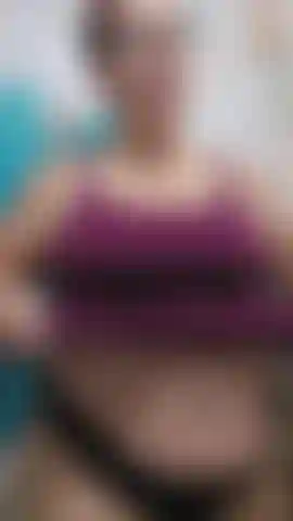 Spritze milch und mache eine sauerei, während ich meinen vibrator benutze, um mich zum orgasmus zu bringen! Ich spritze milch über meine ganze muschi und meinen vibrator und masturbiere damit und drehe mich, bis ich einen schönen, großen, dringend benötigten orgasmus habe! ( Audio!).