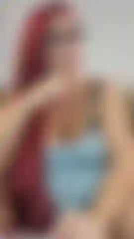 Es ist fast drei monate her, seit ich meinen riesigen 12-zoll-dildo zum ficken meiner muschi benutzt habe! Ich ficke meine muschi und dehne sie und nutze dann meine mini-stimmung, um mich superhart zum abspritzen zu bringen! Schau mir zu, wie ich meine cremige schwangere muschi dehne! 32 Weeks! ( Audio).