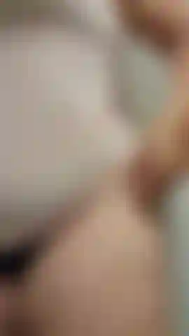 Pov-schwanzreiten! Schau mir zu, wie ich deinen schwanz reite, höre, wie nass meine muschi ist, ganz nah, schön und persönlich, und dann wichse sie in diesem pov-winkel! Audio!