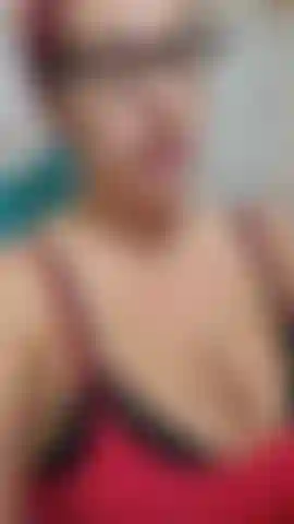 Schleiche mich um 4 uhr morgens ins badezimmer und benutze meinen neuen g-punkt-vibrator und meinen glasdildo, um mich so heftig zum abspritzen zu bringen, dass meine beine anfingen zu zittern! Schauen sie sich an, wie cremig meine schwangere muschi ist, während ich mich selbst ficke und so gut abspritze! 24 Woche schwanger!